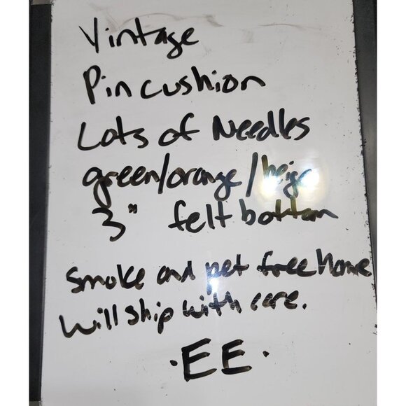 Vintage Handcrafted Crochet Pincushion W Needles Felt Base - Picture 5 of 5